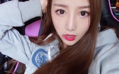 美女裸身无档图片视频